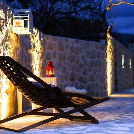 House With A Spacious Garden And Swimming Pool