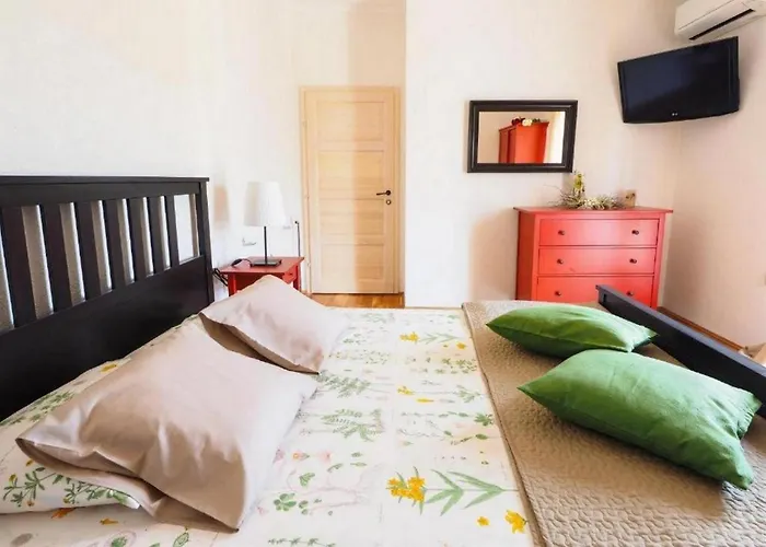 Villa House With A Spacious Garden And Swimming Pool Čilipi