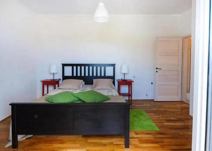 House With A Spacious Garden And Swimming Pool Čilipi